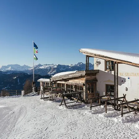 Hotel Rifugio Graziani Hütte *